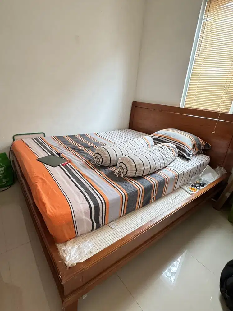 Tempat tidur jati 180*200 bekas