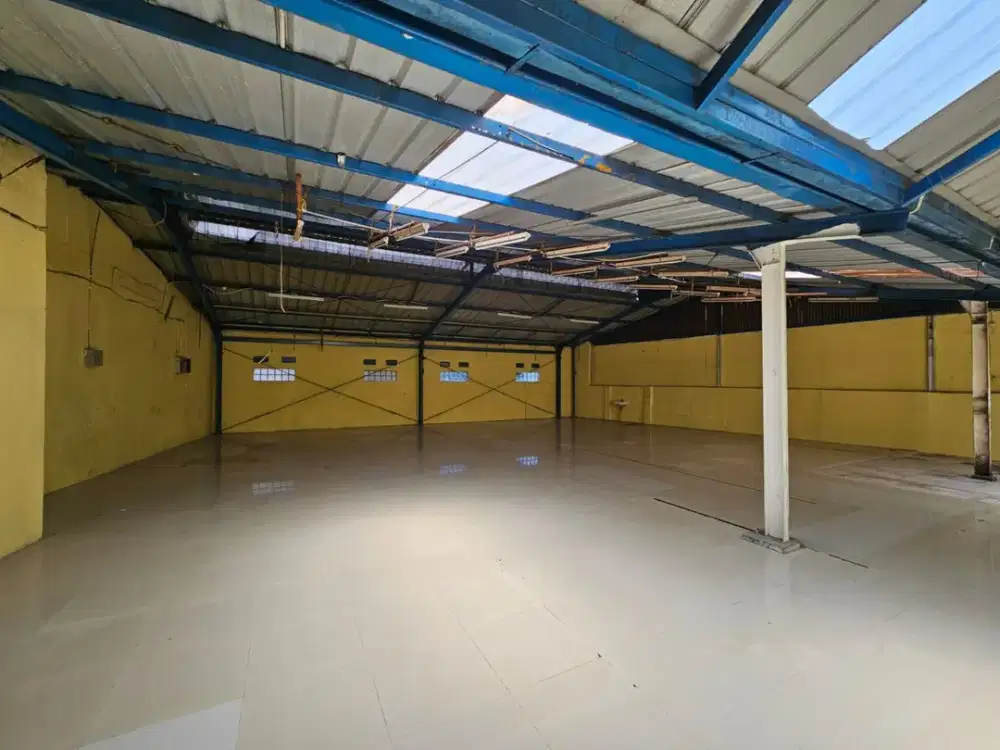 TERMURAH DIJUAL GUDANG NYAMAN SIAP PAKAI AKSES TRUK DOUBLE LOKASI DI MAINROAD KOPO BANDUNG