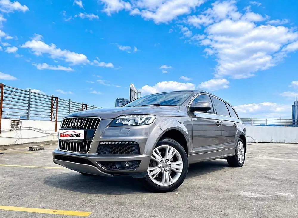 Audi Q7 3.0 Facelift 2011 Abu-abu