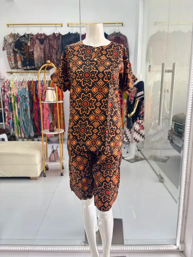 SETELAN PENDEK BATIK