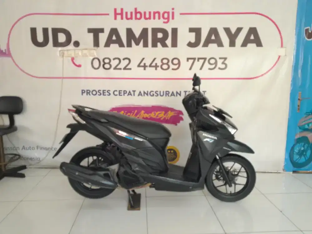 HONDA VARIO 150 2015 MULUS
