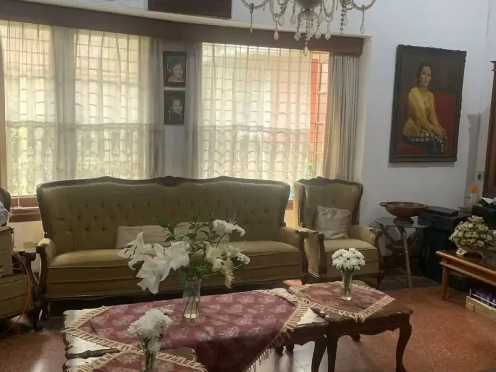 TERMURAH DIJUAL RUMAH VINTAGE TERAWAT SIAP HUNI LOKASI DI SAYAP RIAU BANDUNG UTARA