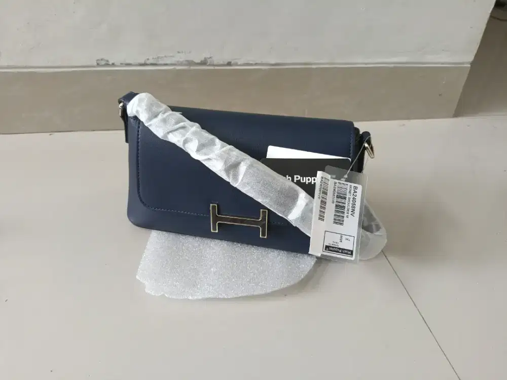Dijual cepat Tas Hush Puppies Monet shoulder M