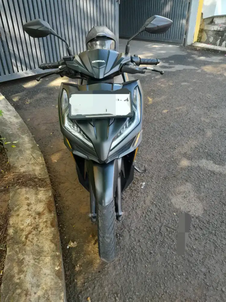 Honda Vario Keyless 125 CBS ISS 2023 Mulus Full Orsinil Cat Siap Pakai