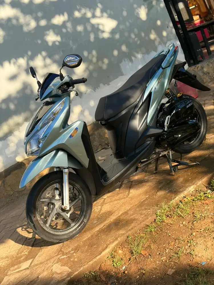 Vario KZR 2014 lengkap mulus
