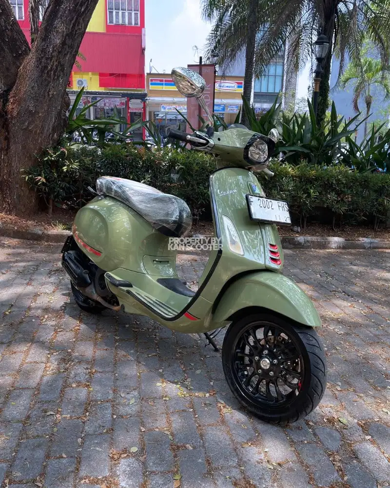 JUAL MURAH VESPA SPRINT S 150 iGET ABS FACELIFT 2022 MULUS