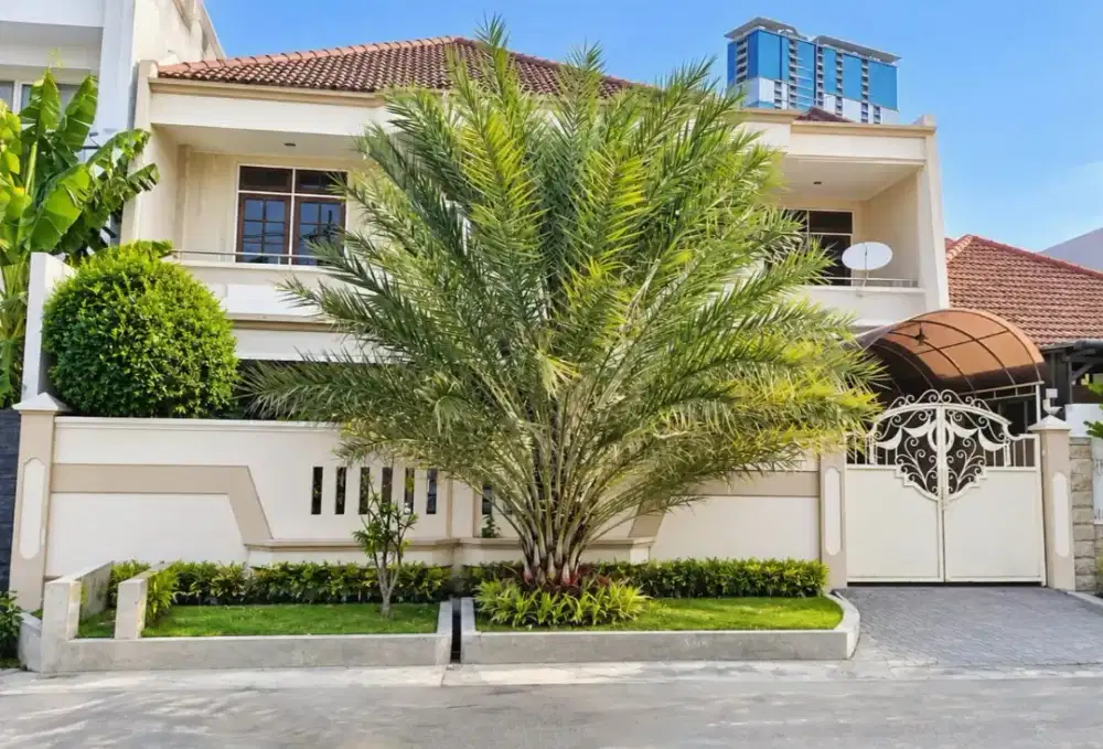 Dijual Rumah di Jalan Utama Wisma Permai Barat