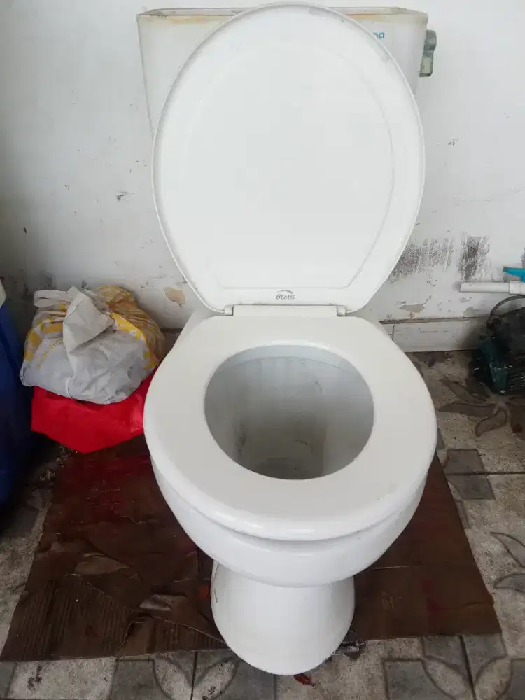 Closed duduk merk Ina