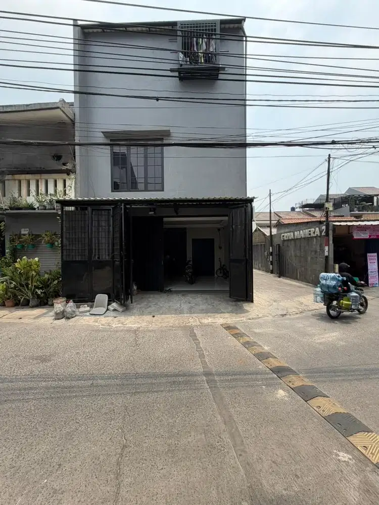 Di jual ruko plus rumah