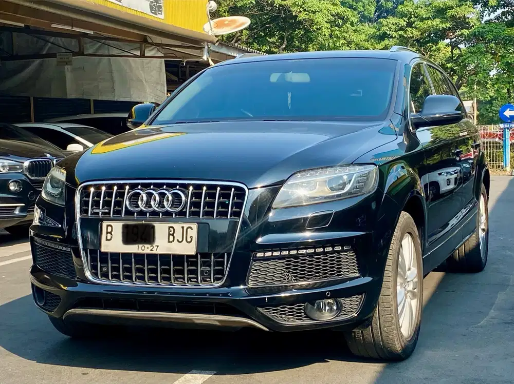 AUDI Q7 3.0 TFSI AT HITAM 2012