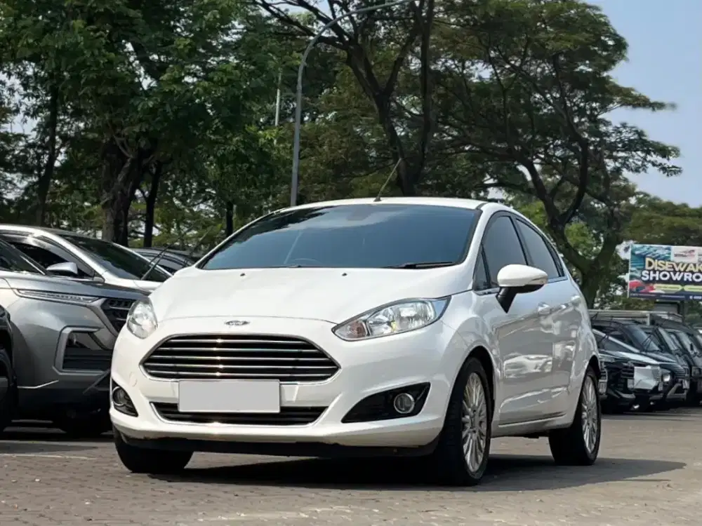 KM 28RB ANTIK!! FORD FIESTA SPORT 1.5 AT MATIC 2013 PUTIH