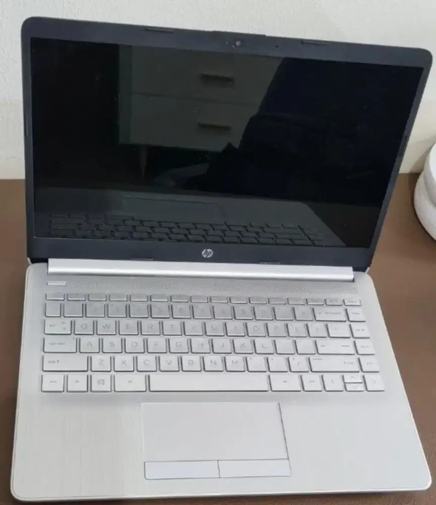 Laptop HP 14s-dk0005AU — MULUS, JARANG DIPAKAI