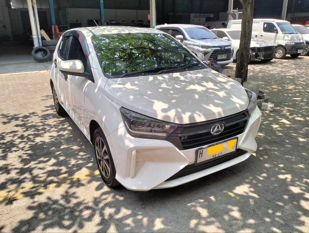 Dijual Ayla R 1200Cc Manual NIK 2023 / 2024 Putih KM 19rb Istimewa