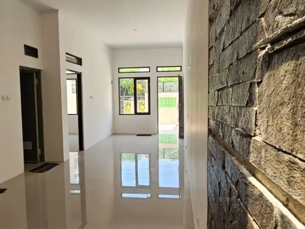 RUMAH BARU 2 Lt  DI KOPO PERMAI
