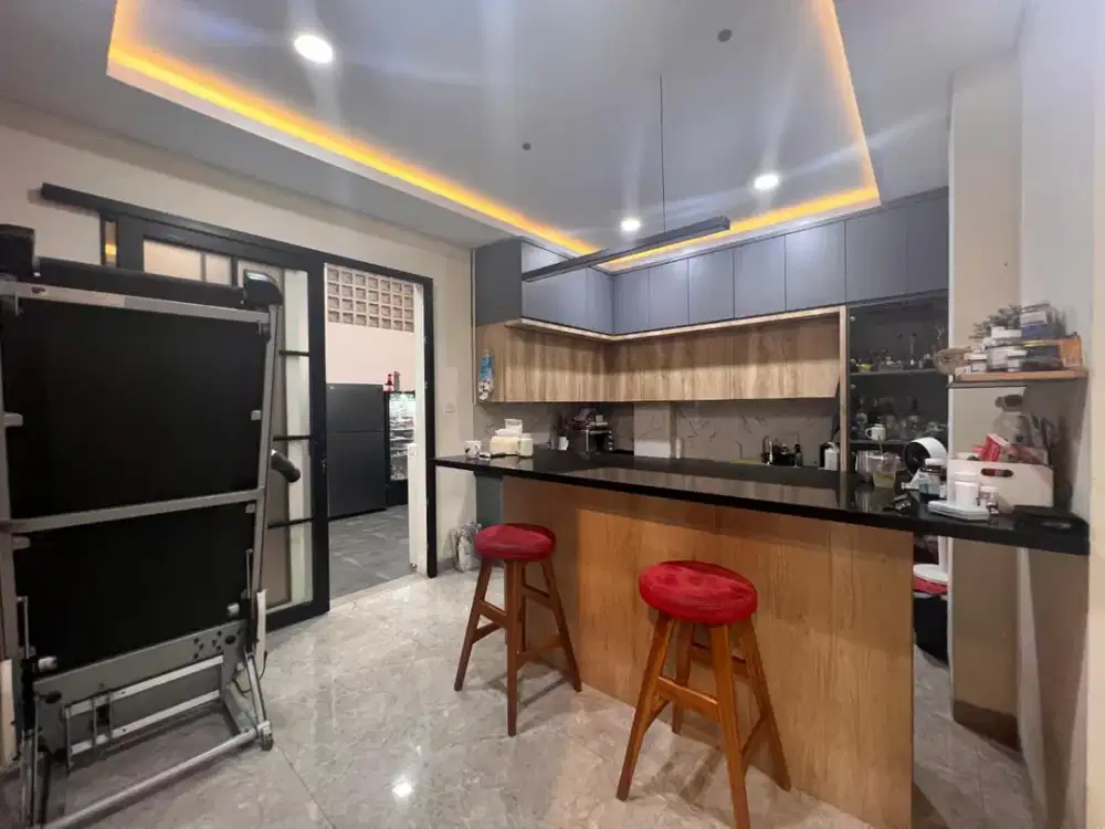 Rumah Bagus 4+1KT Siap Huni Strategis di Cluster Lavender Gading Serpong