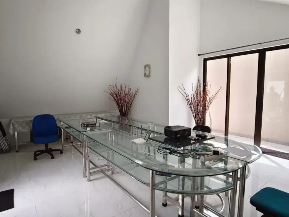 Rumah Bagus Terenovasi Hunian Nyaman Cluster Aeris Citra Garden Serpong