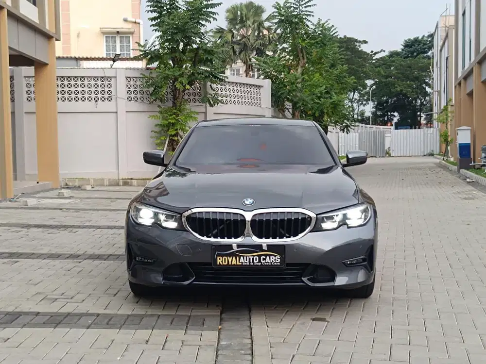 BMW 320i 2.0 G20 AT 2021 MOBIL BAGUS SIAP PAKAI BEBASTABRAK DAN BANJIR