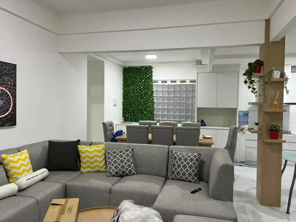 TERMURAH DIJUAL RUMAH 2 LANTAI SIAP HUNI LOKASI DI KOMP KOPO PERMAI BANDUNG