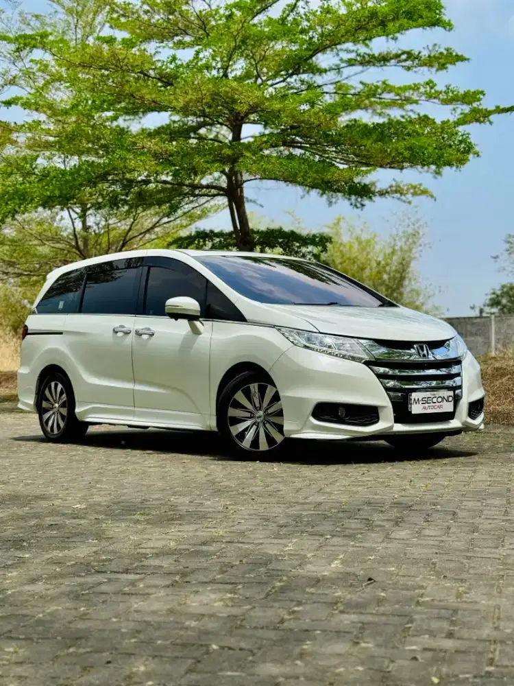 Honda Odyssey 2.4 E CVT 2016 AT