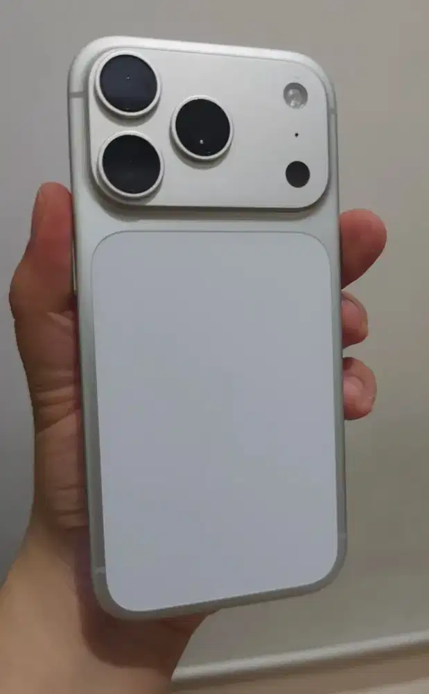 Iphone 17 Pro Silver