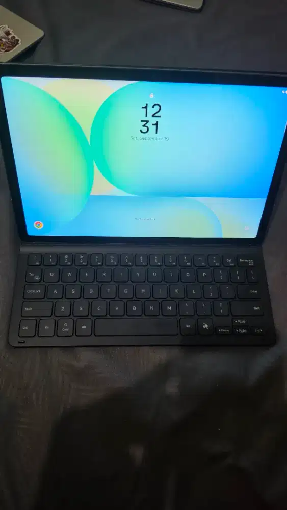 Jual Samsung Galaxy Tab S10 FE 8/128GB WiFi Unit + S-Pen + Keyboard