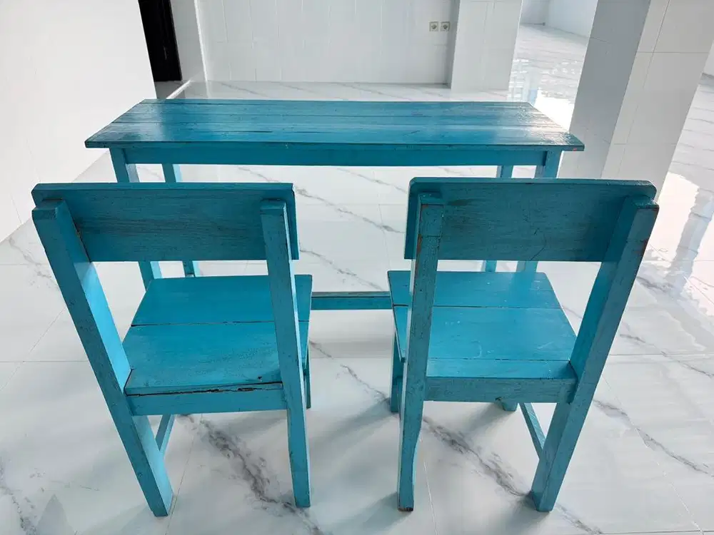 Meja 1 dan Kursi 2 Paket