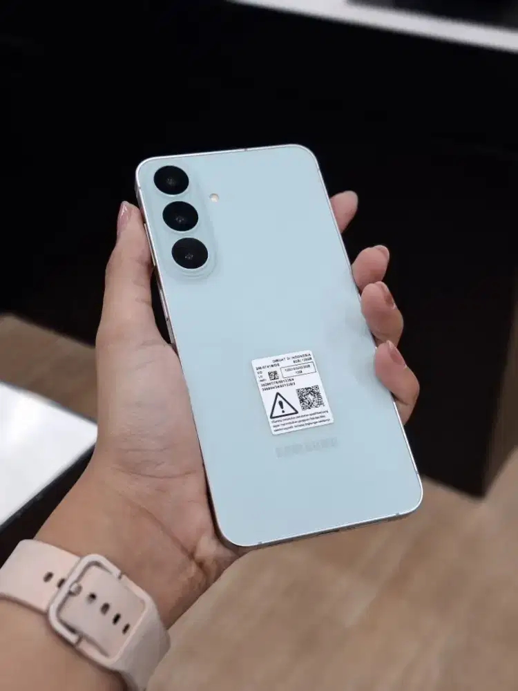 NEW S26 FE 256 GB