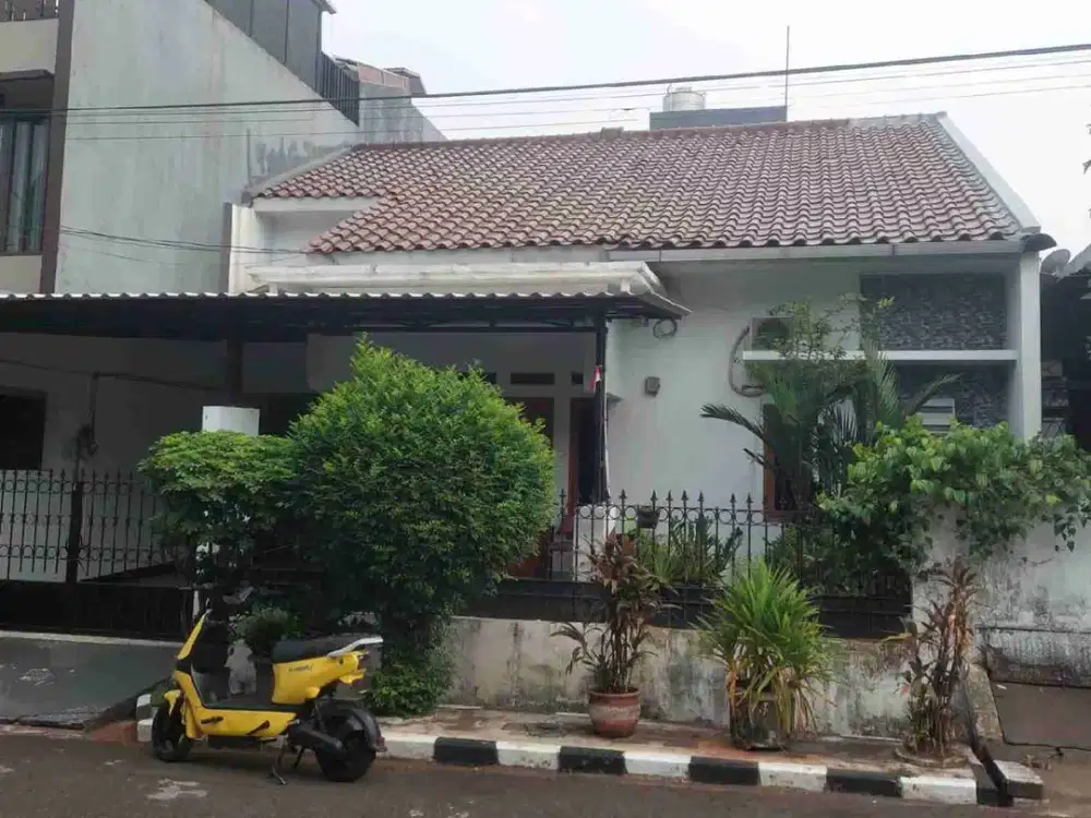 Jual rumah di Billymoon pondok kelapa Duren Sawit