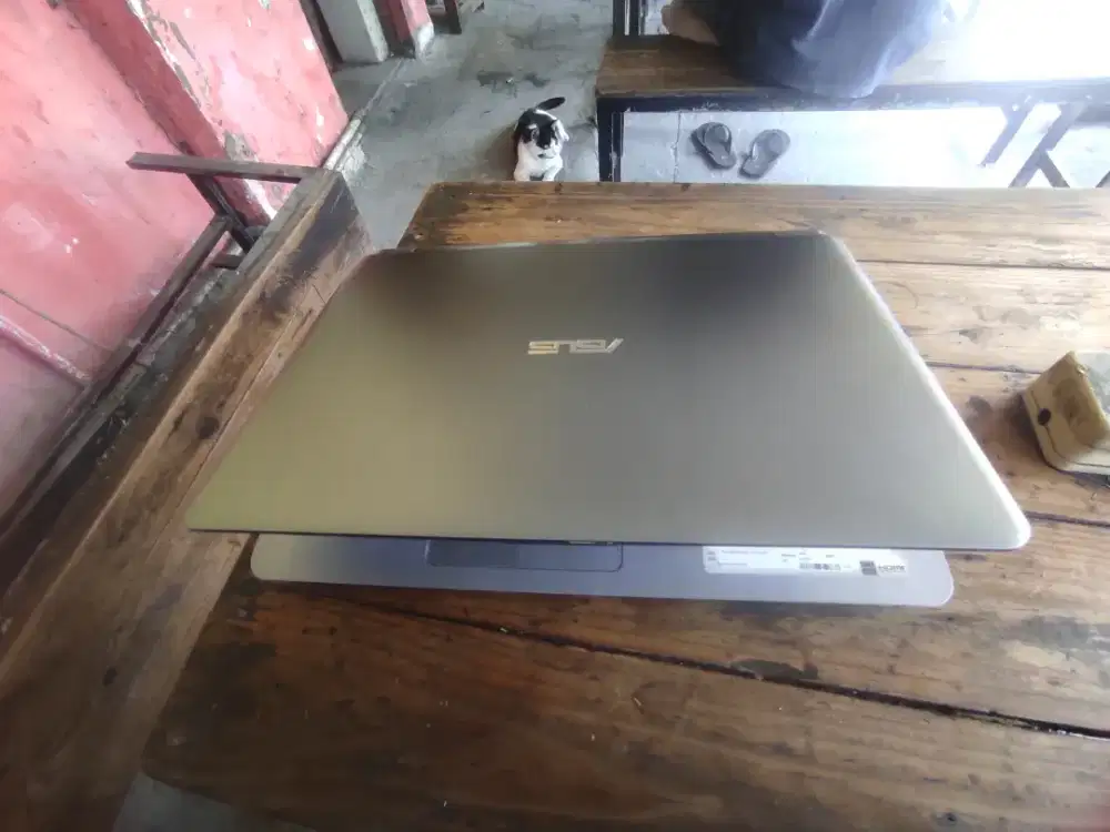 Laptop asus 15,6 inchi // SSD// 2JAM+++