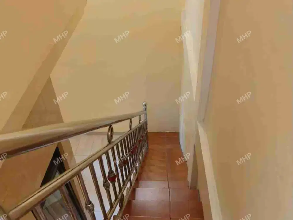 Rumah Cluster Renov  1,5 Lantai Dijual