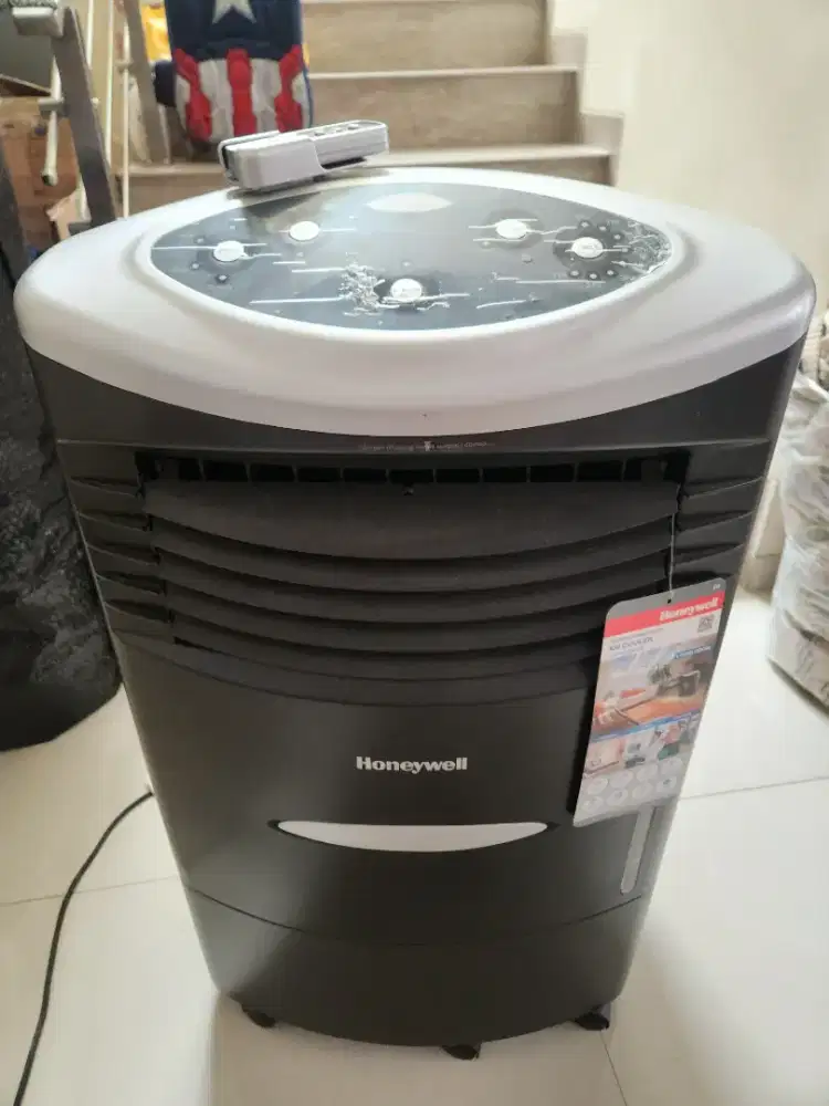 Air Cooler merk Honeywell CL20AE bekas normal mulus (hanya kotor aja)