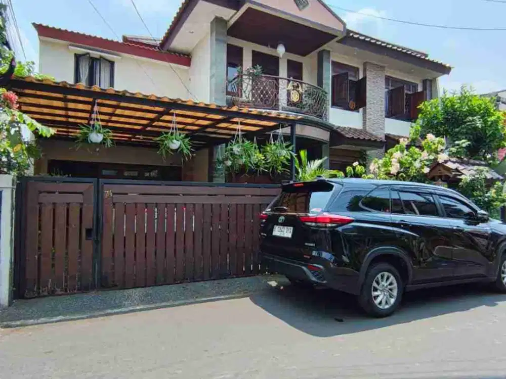 DIJUAL RUMAH MEWAH DEKAT LRT CIRACAS JAKARTA TIMUR DAN TOL KAMPUNG RAMBUTAN BAMBU APUS