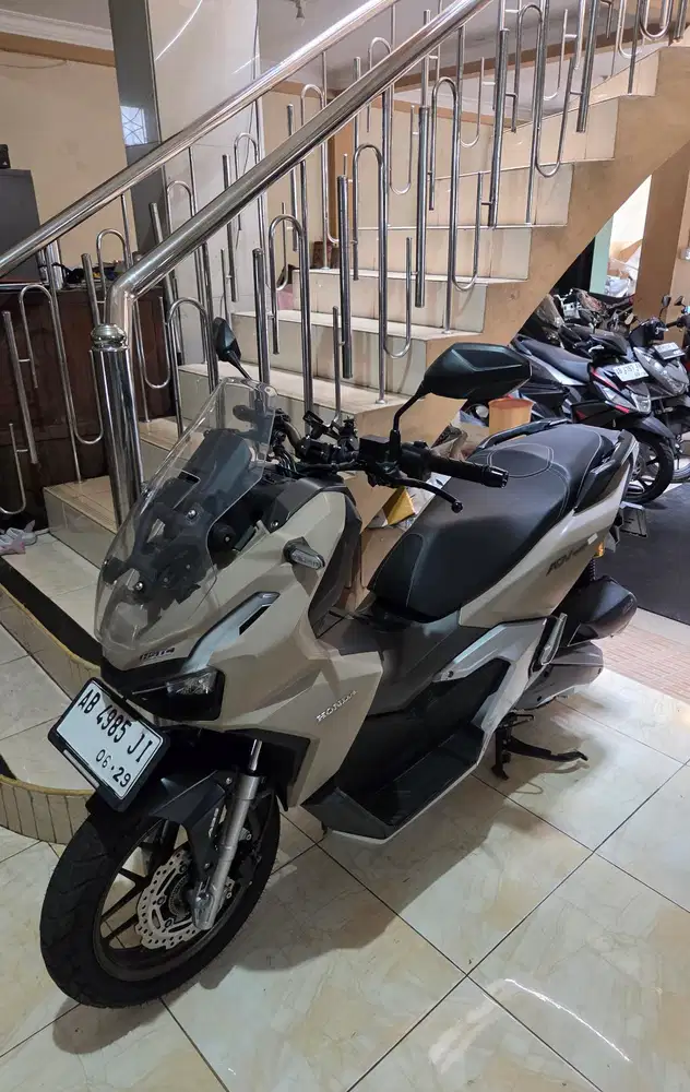 Adv 160 abs coklat 2024 Gbm