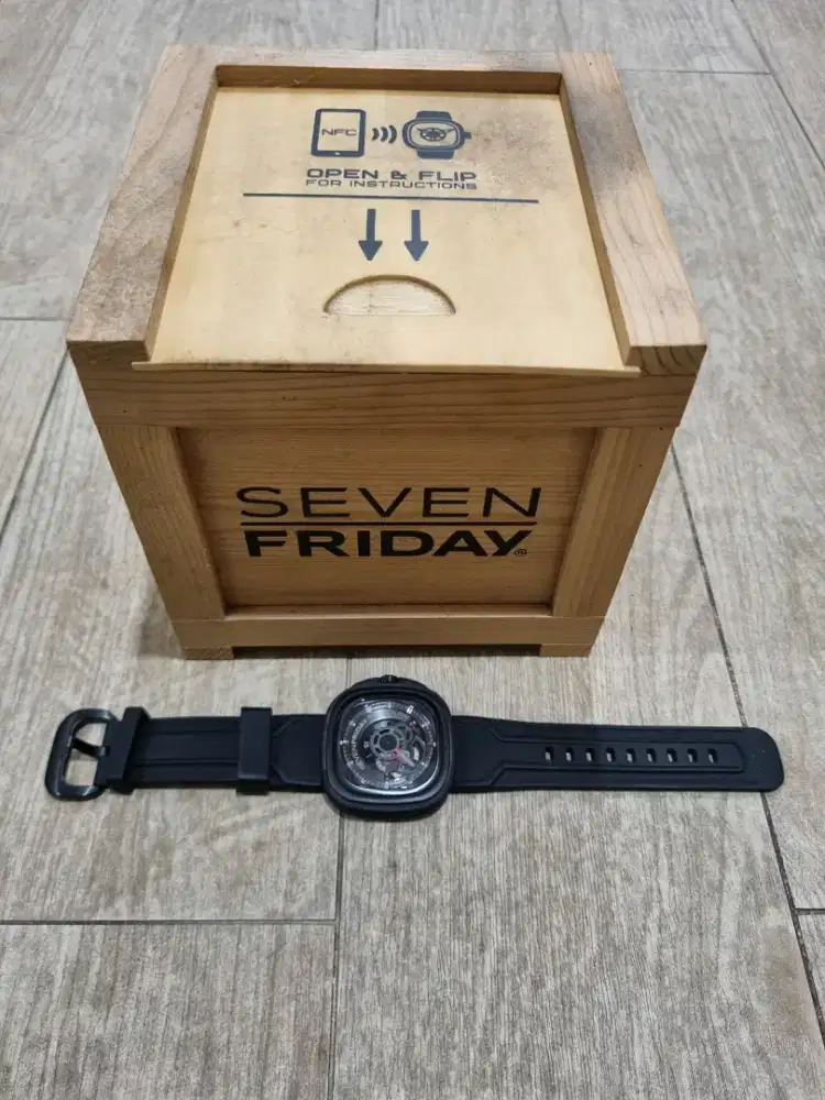Jam Tangan Seven Friday