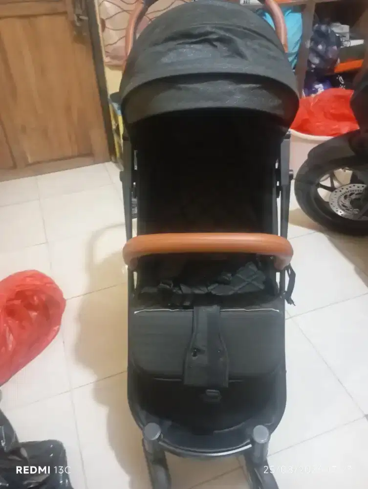 Stroller (dorongan bayi)