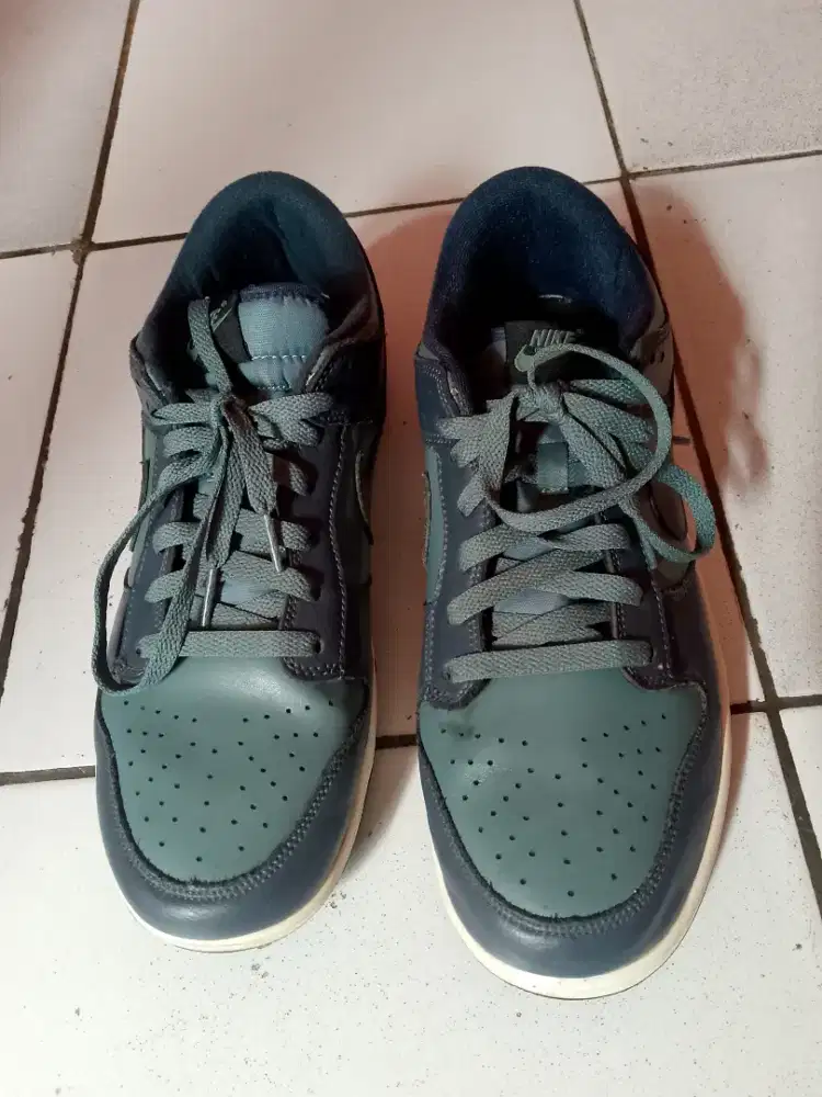 Sepatu NIKE size 42