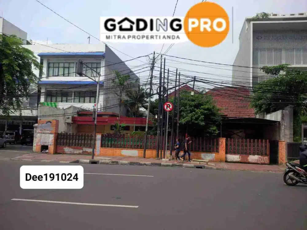 DIJUAL
Rumah 2 Lantai di Menteng, Jakarta Pusat
Cocok untuk kantor, resto, kost dan usaha lain.