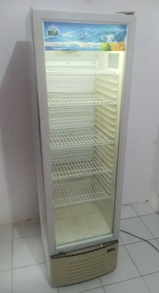 Showcase chiller RSA
