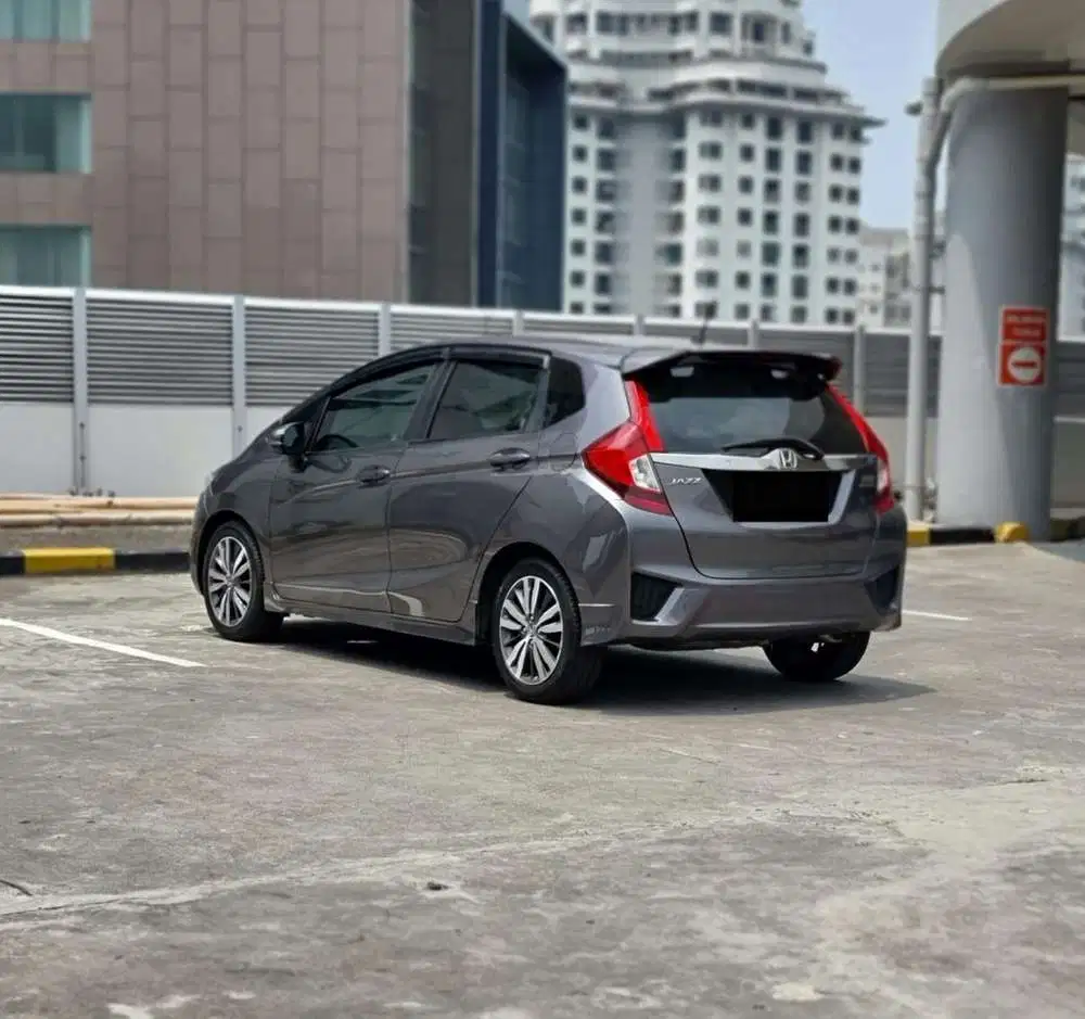 Honda Jazz 2016 Bensin - GARANSI MOBIL BEBAS LAKA & BEBAS BANJIR