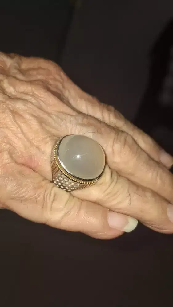 Di jual batu cincin
