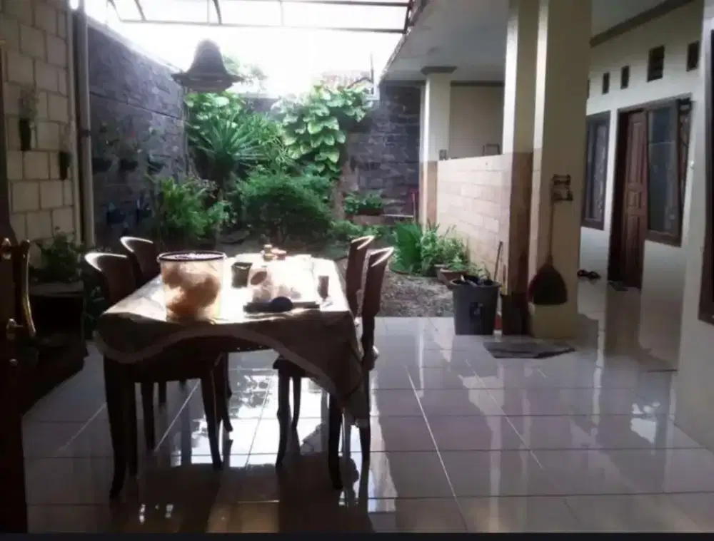 Di jual Rumah tinggal   siap pake di jantung kota