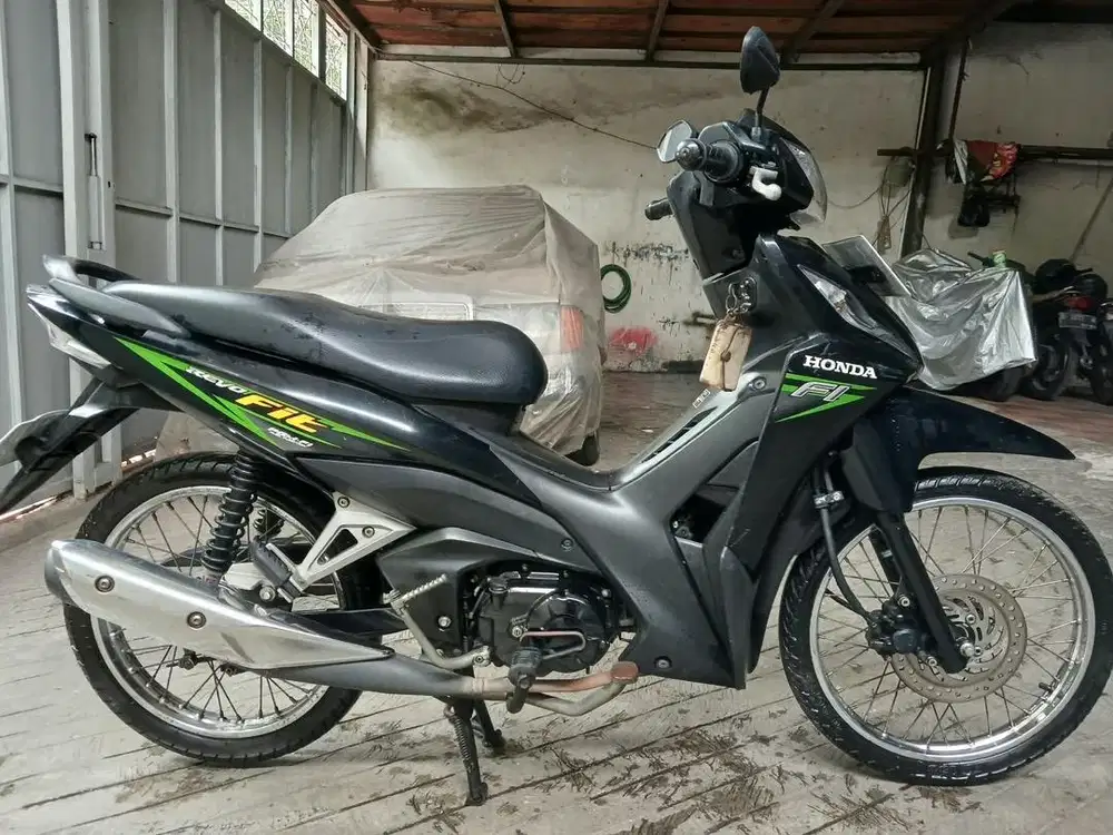 Honda Revo Fit 110 hitam 2018