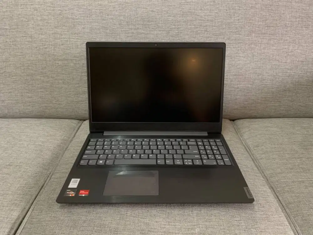 Lenovo V15 - ADA
