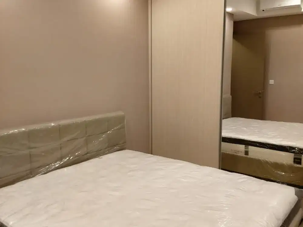 Disewakan Terrace Gold Coast PIK, 1BR, 64m², Full Furnished, Full Marmer, Private Parking, Balkon/Teras Luas, Harga : Rp 125 Juta/Thn