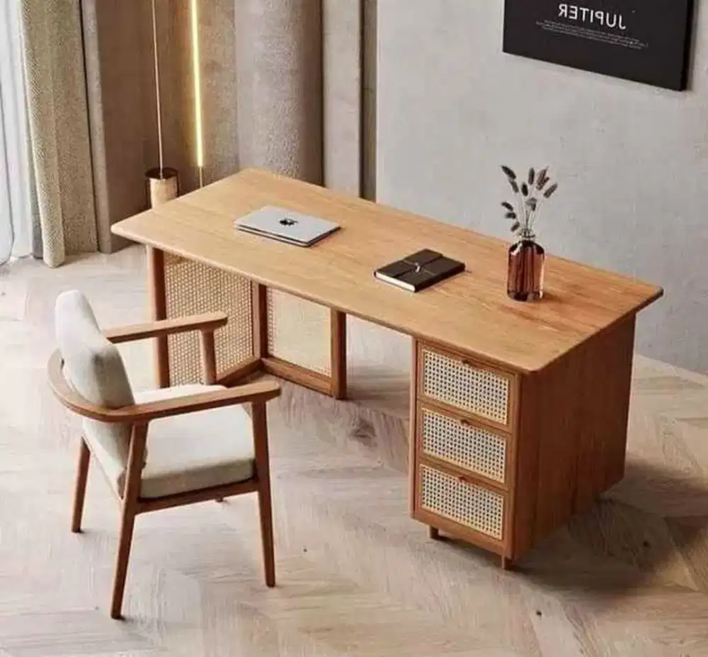 Meja kerja minimalis jati
