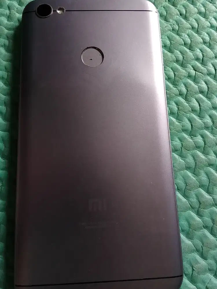 Bismillah ,jual hp mi kondisi ap adanya