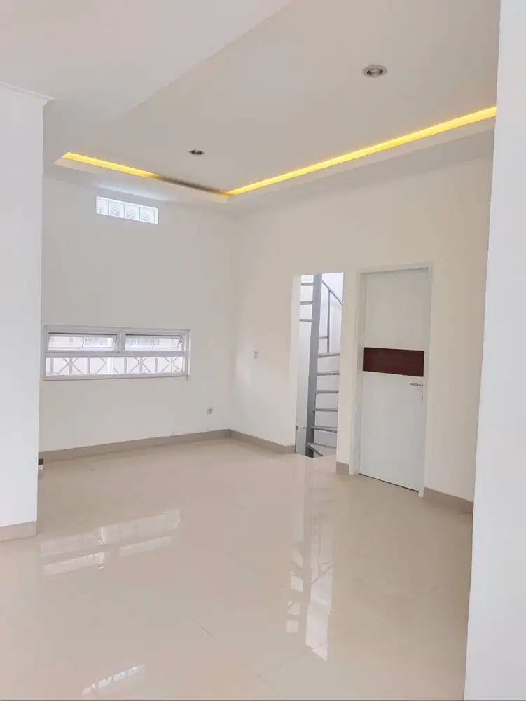 Disewakan Rumah Minimalis Modern 3 Lantai di Pasteur Bandung