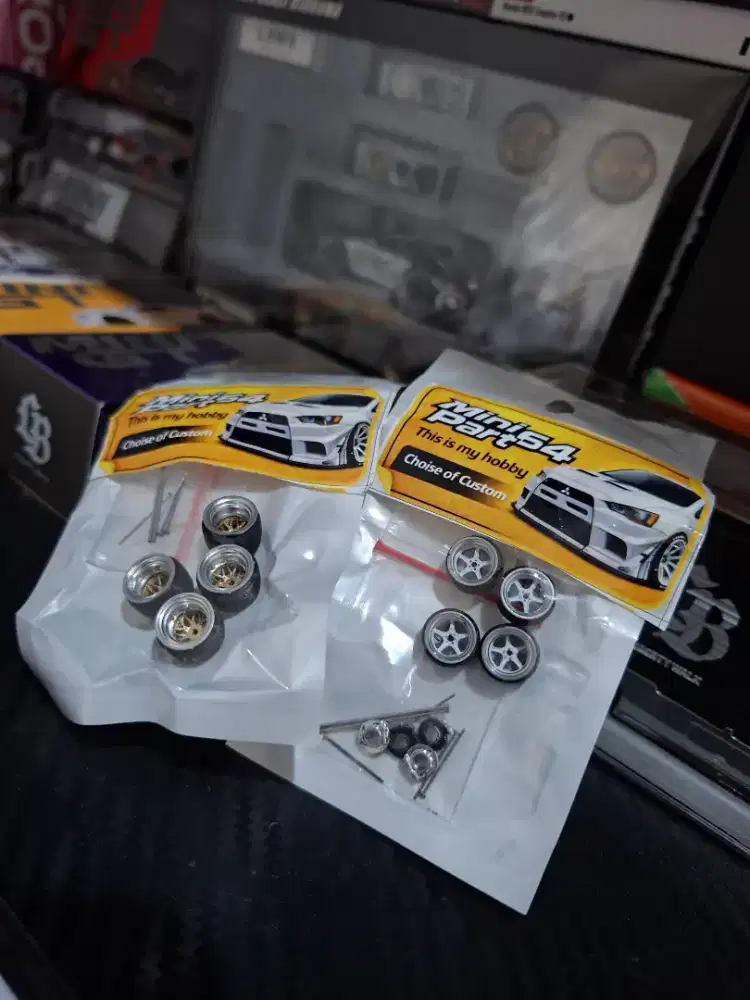 Velk diecast sepaket skala 1:64