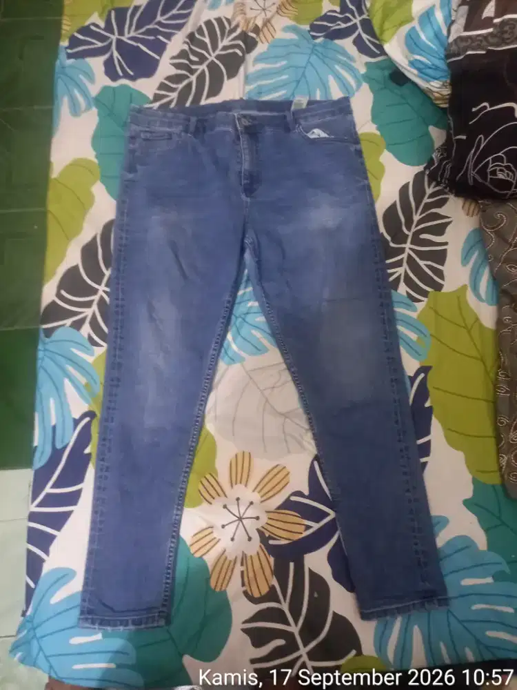 Celana levis size jumbo 46