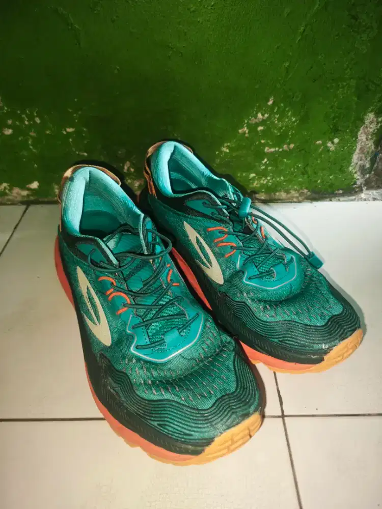 Sepatu trail run 910 yuza mars jezero